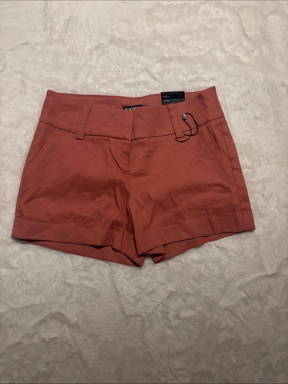 Express Women’s Mid-Rise Cuffed Shorts - Rust